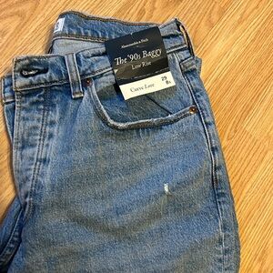 Abercrombie & Fitch The 90s Baggy Low Rise Curve Love